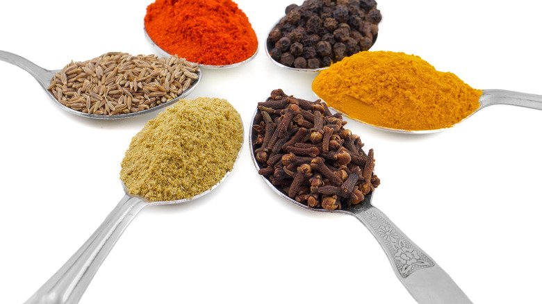14 Smart Tips for Adding More Flavor With Spices
