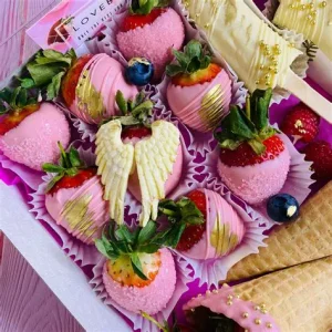 Sweet Little Creations with an Extraordinary Flavor Surprise